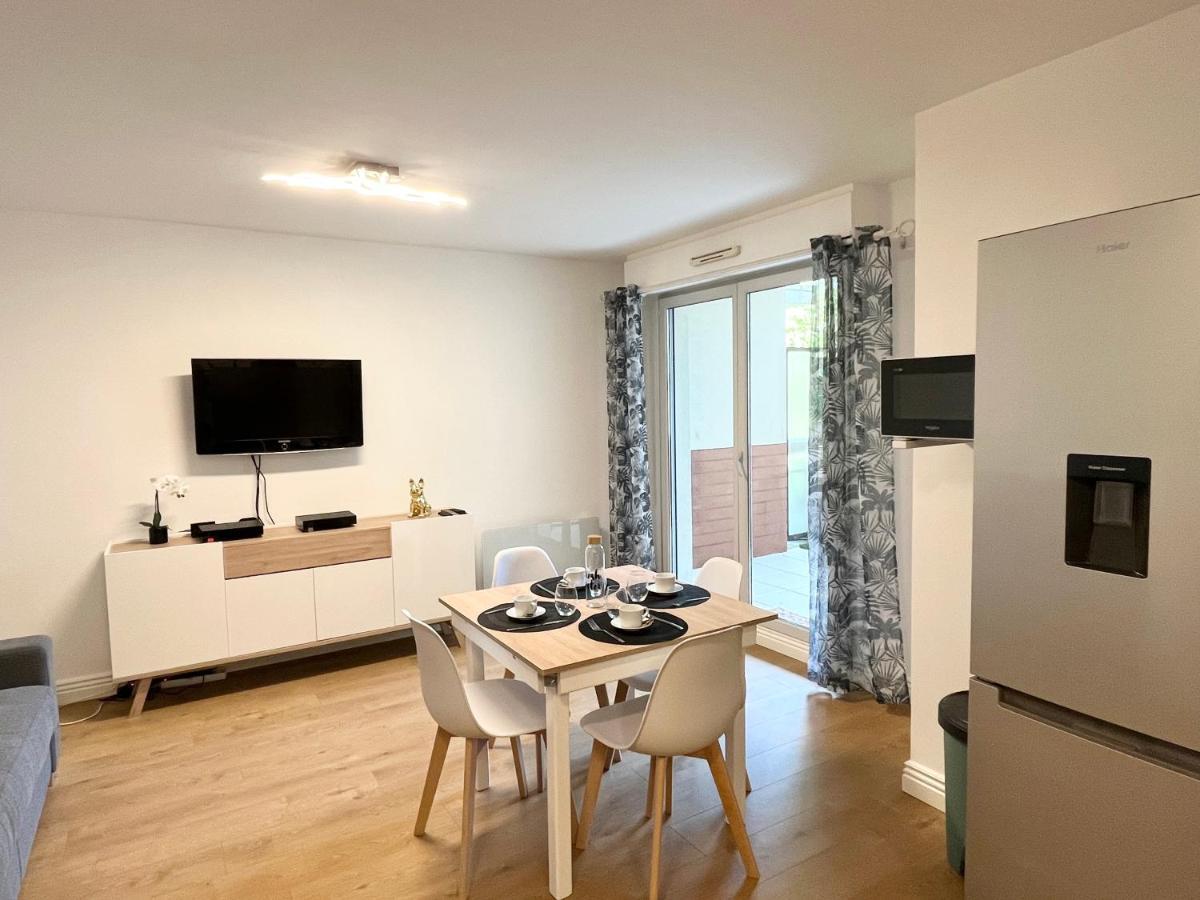 Apartamento Deux Pieces Cosy A La Croisette Carrières-sous-Poissy Exterior foto