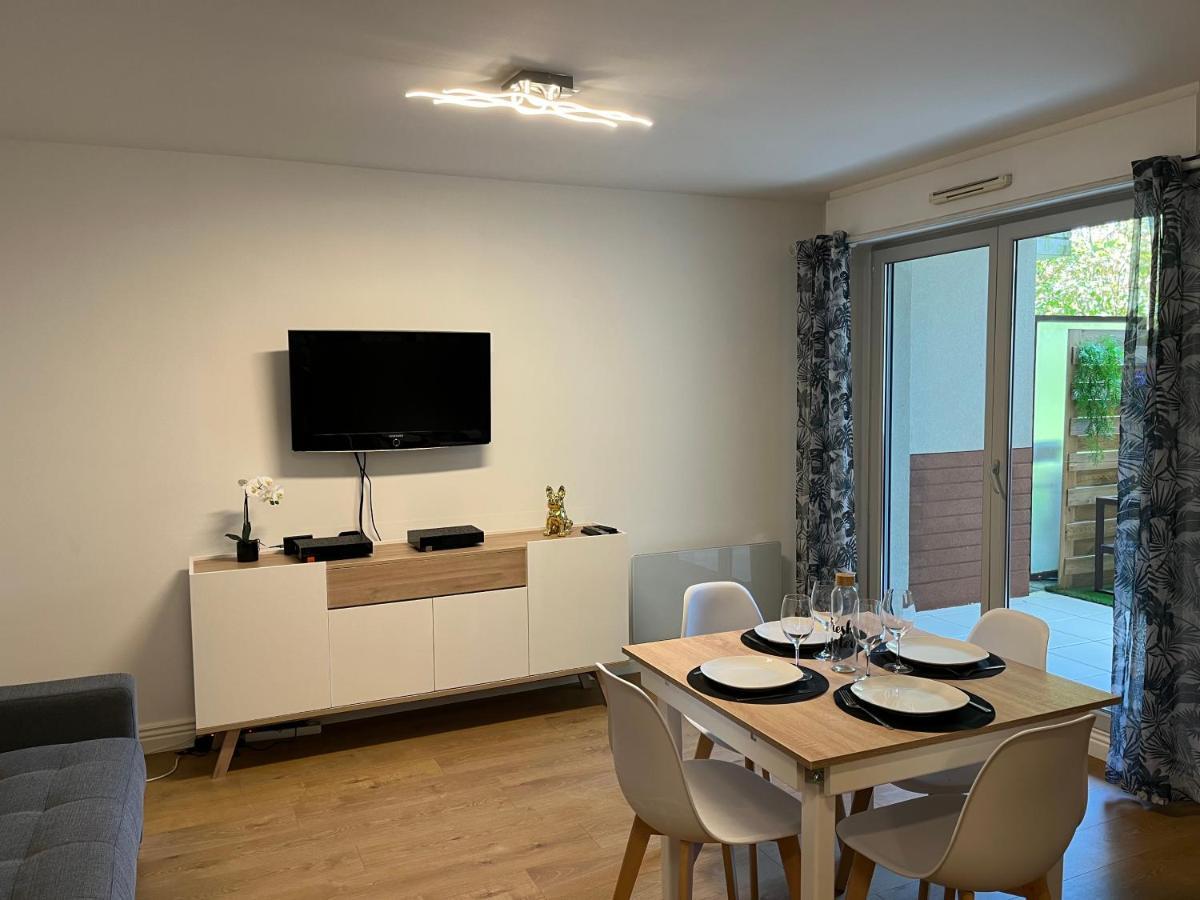 Apartamento Deux Pieces Cosy A La Croisette Carrières-sous-Poissy Exterior foto
